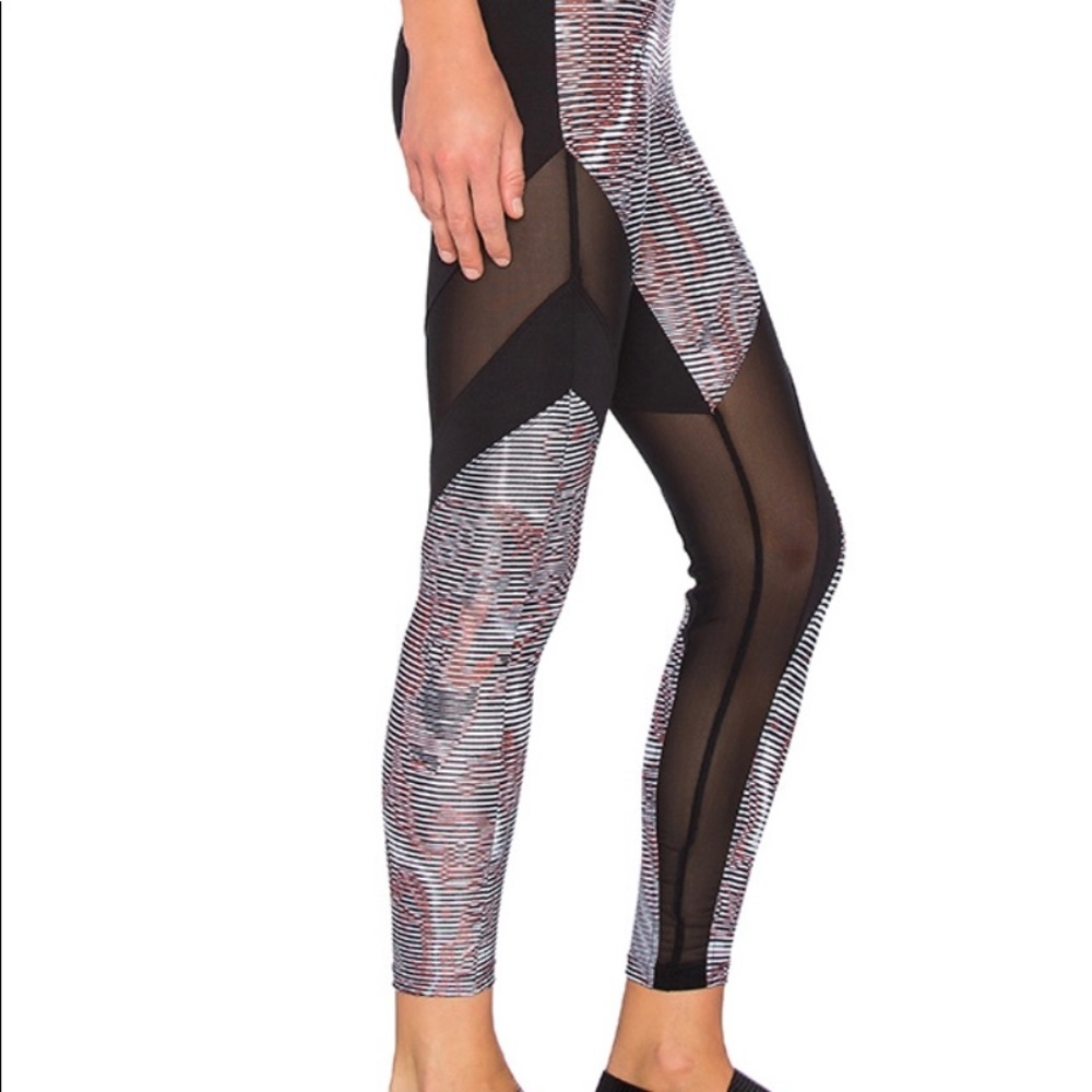KORAL Sahara and black high rise leggings - Picture 2 of 10